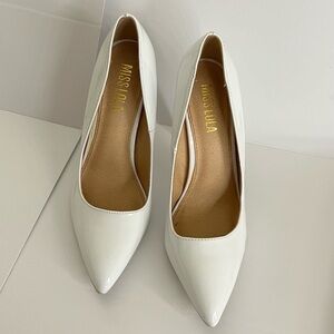 White Pumps | miss Lola